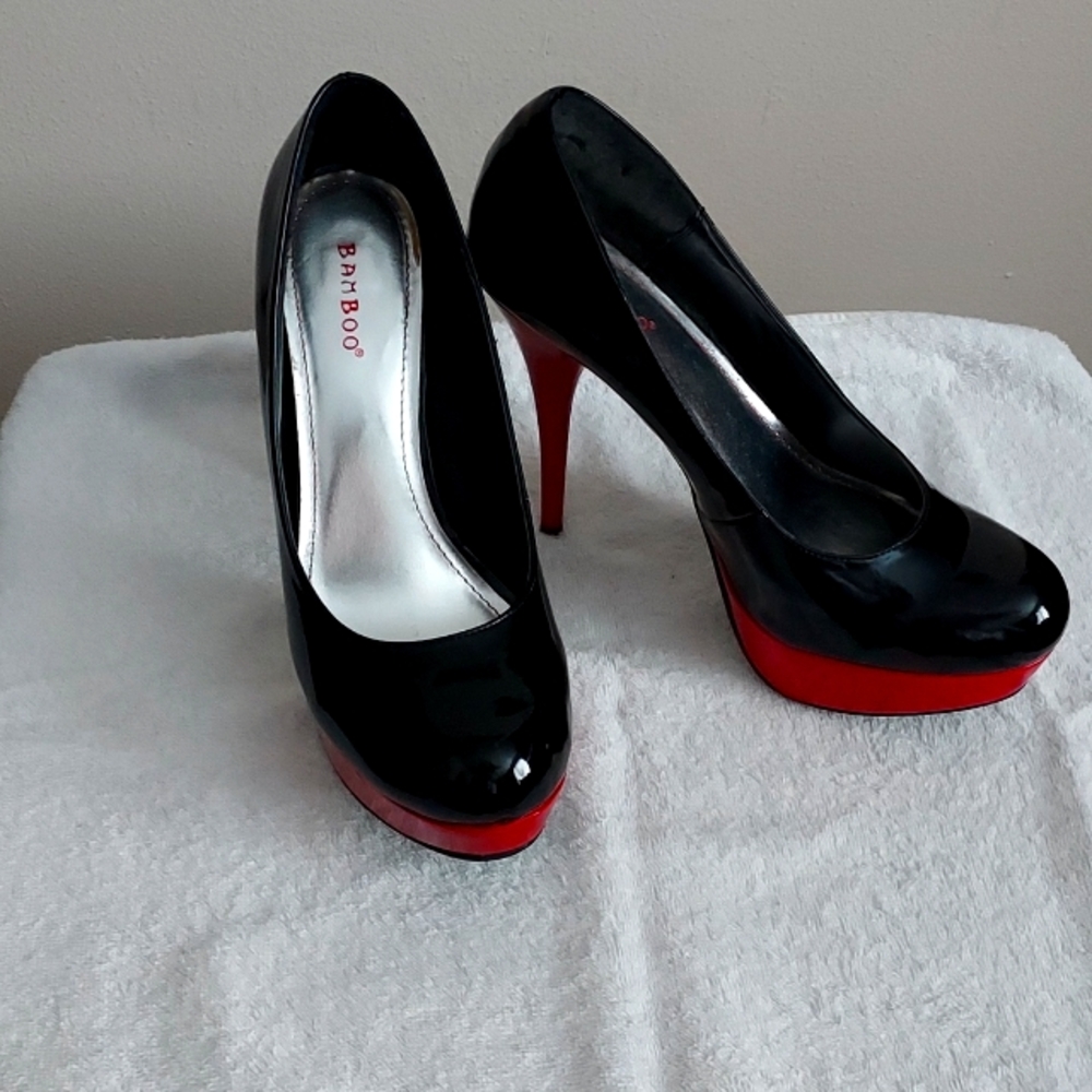 Red/Black Paten Leather Heels 👠